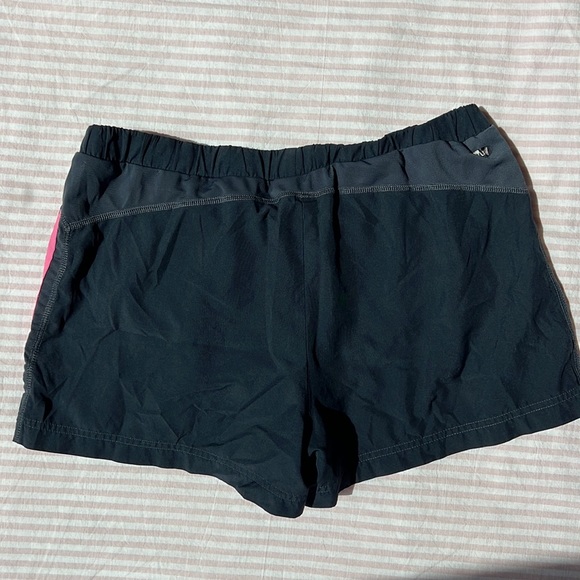 Adidas Women’s Pink Stripe Running Shorts size small - Picture 6 of 7